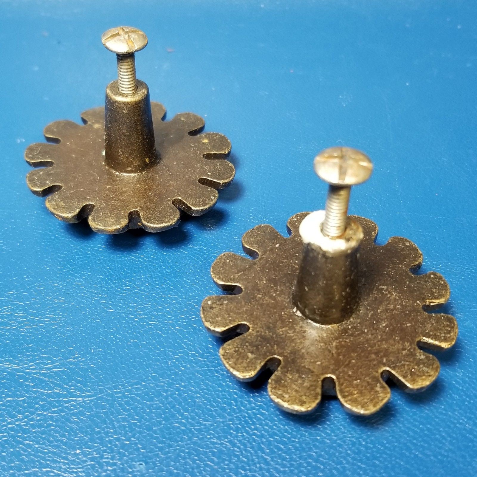 Pair Flower Shape Metal Drawer Pull Knob Handles Ornate Bronze Tone Hardware Vin