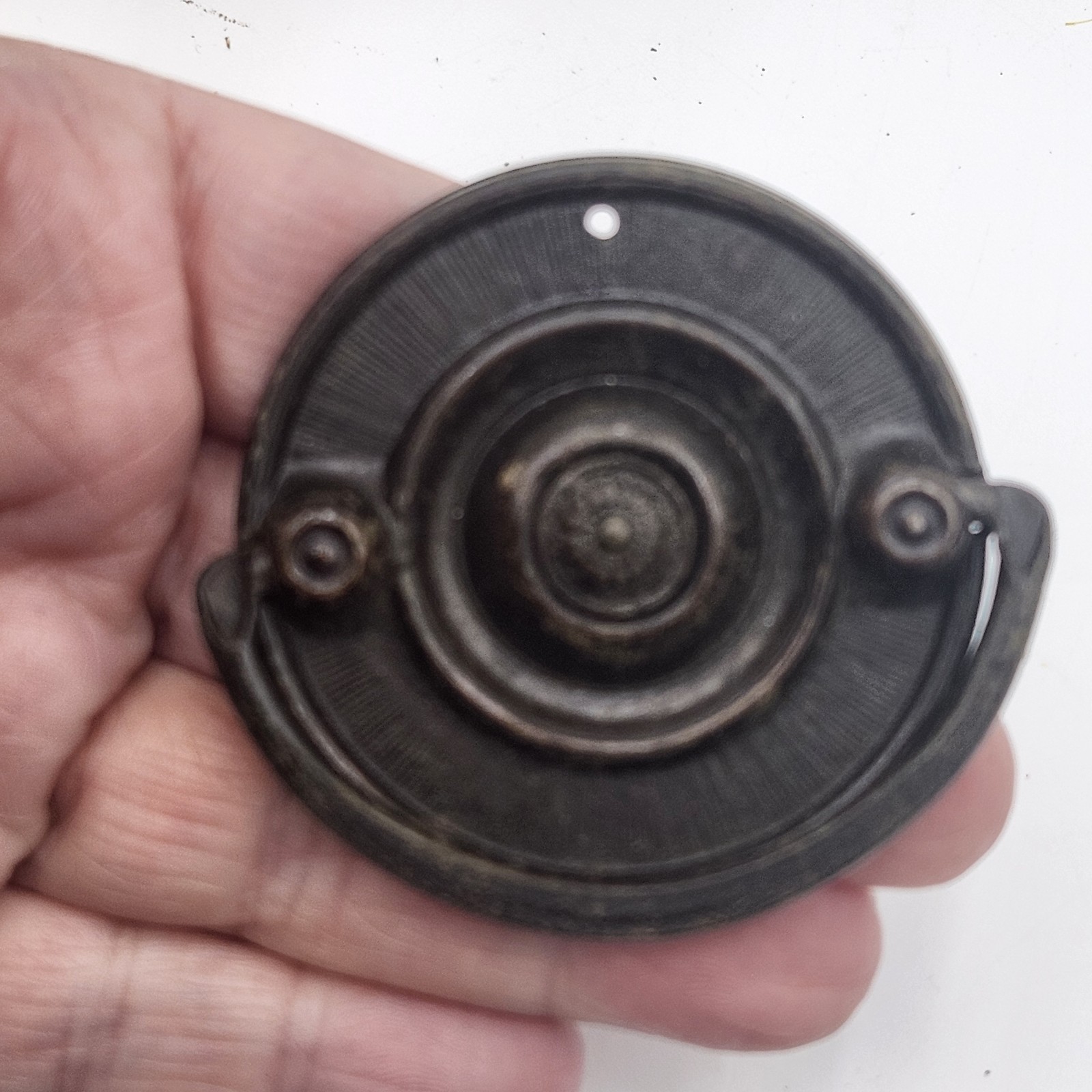 7 Antique round drawer pulls Hepplewhite 2″ black metal vintage