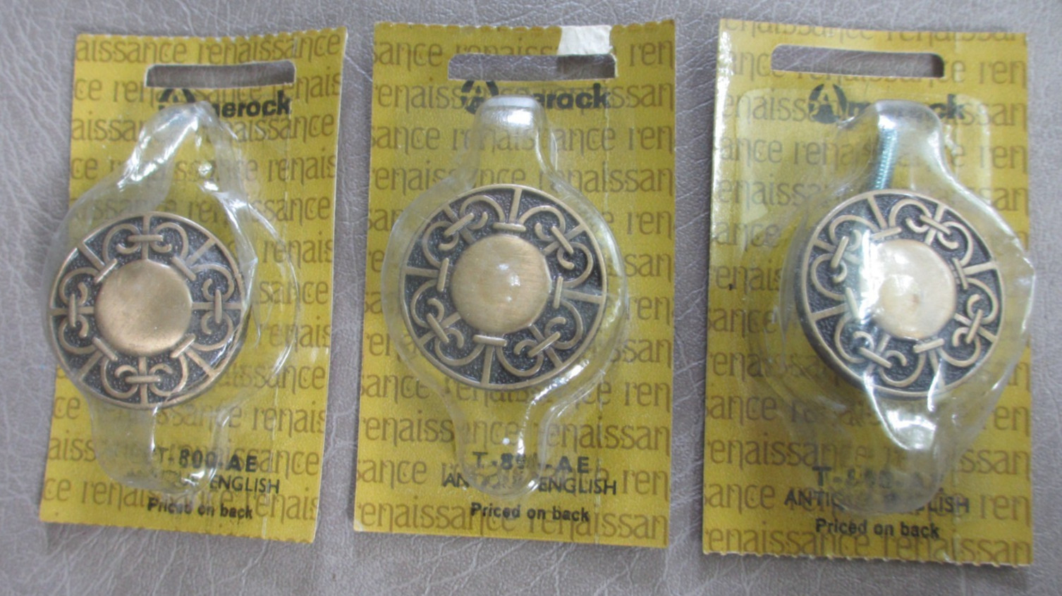 3 Vintage MCM Amerock Renaissance Antique English T-800 BP800 Drawer Pull Knob