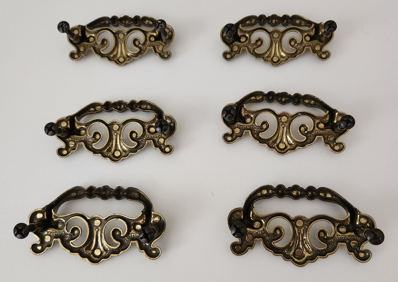 6 Vintage Drawer Pulls Brass Chippendale Bat Wing Floral CH 3056 Canada Fixed