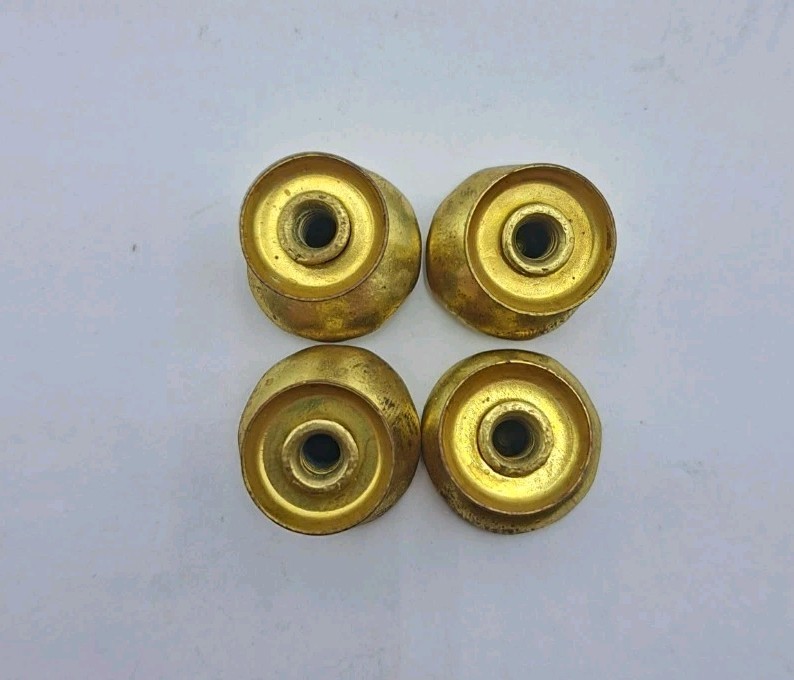 Vintage Knobs Small Round Knob Drawer Pulls Cabinet Furniture Hardware Lot of 4