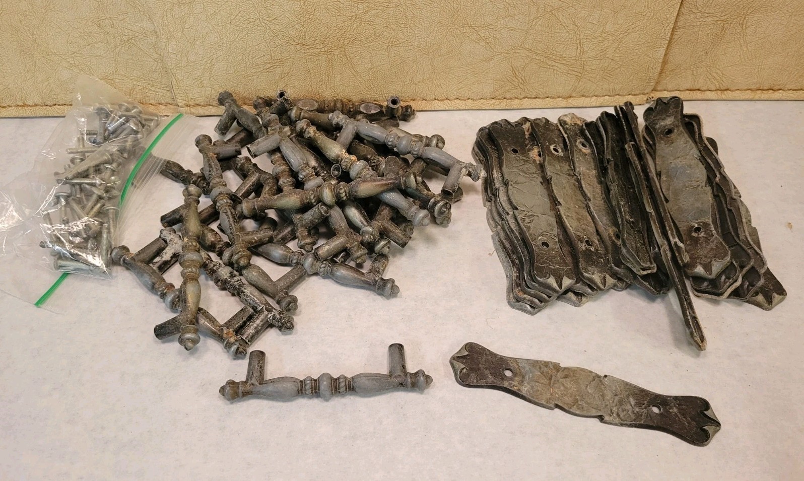 Vintage Metal Cabinet Drawer Pulls Back Plate 3″ center set of 26 1971