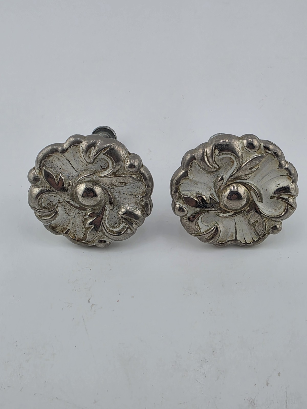 Vtg 1960 Floral Drawer Pull Door Knobs (3) 2 White/Silver Tone, 1 Gold Tone