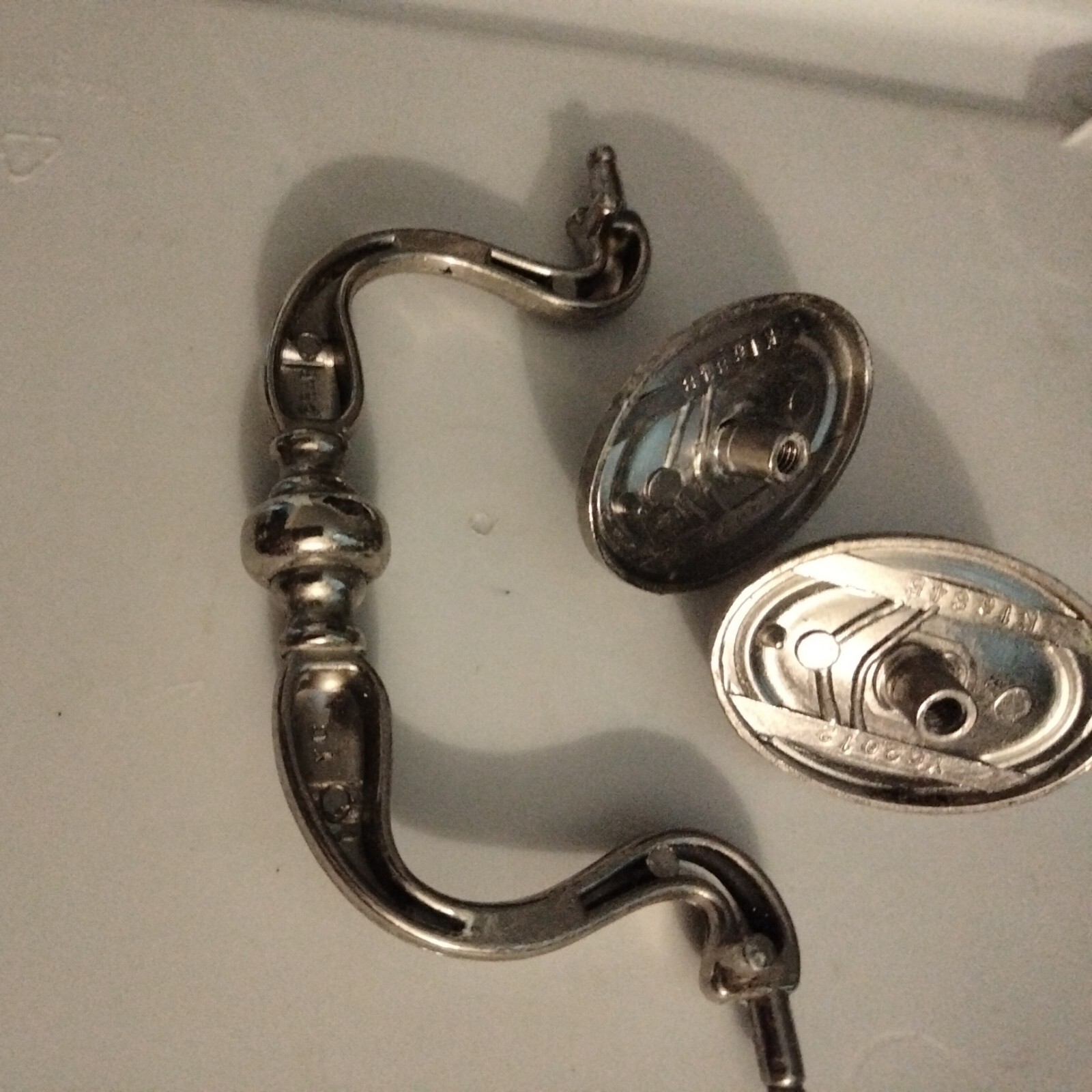 Chrome Finish Bail Drop Drawer Pull Handle, 4″ C2C. Overall Length 5.5″SALVAGED