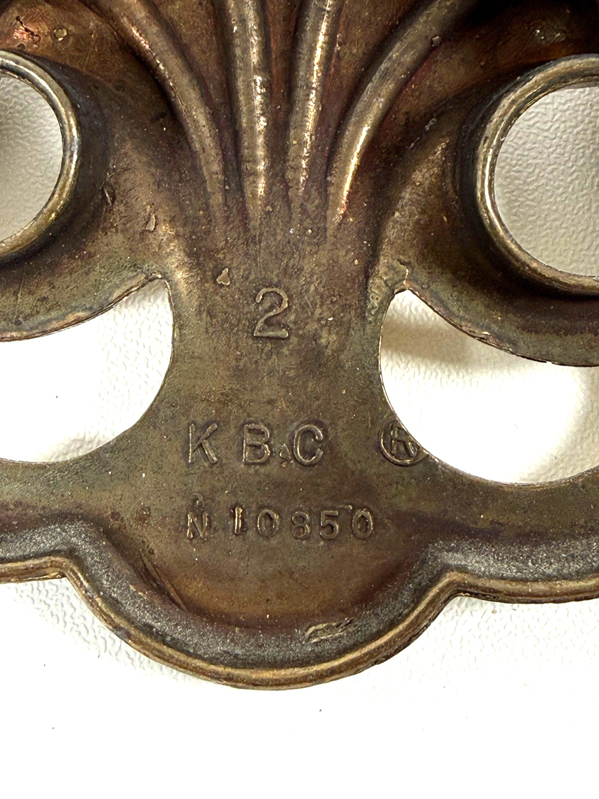 Vintage Set of 9 KBC Keeler Brass N10850 Shell Bail Drawer Pulls Wood Grips