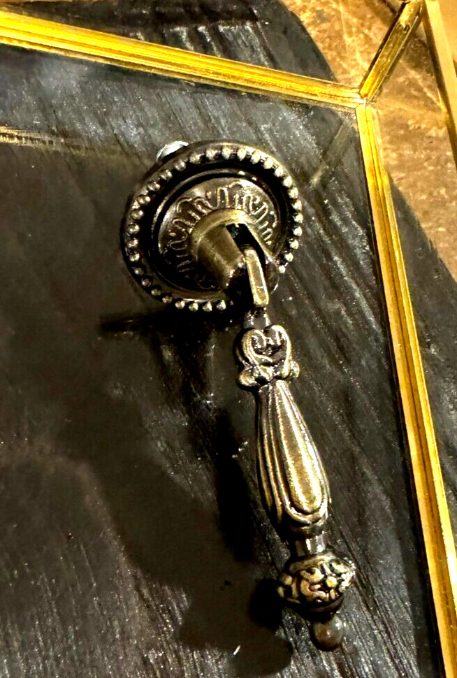 LOT 4: Vtg Antique Brass 2.5″ Teardrop Cabinet Door Furniture Pull Handle Knob