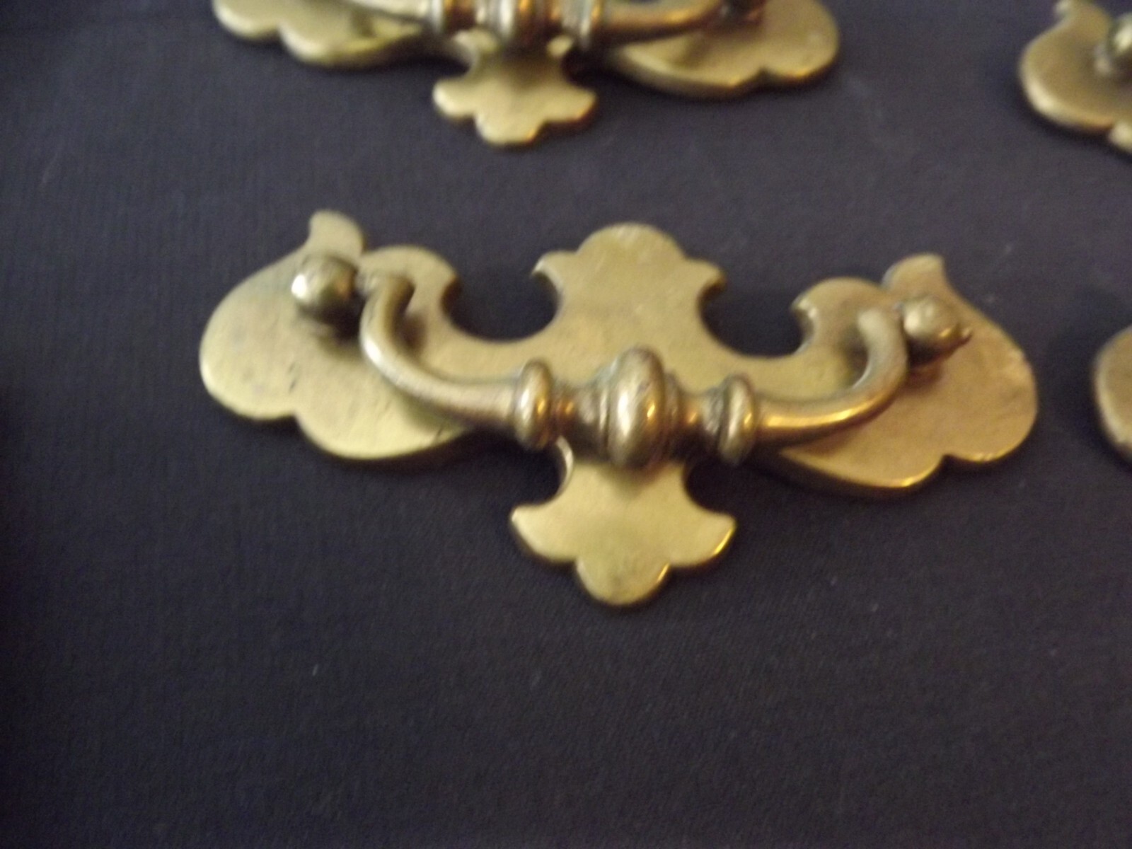 17 vtg KEELER BRASS CO. KBC N2251 BRASS DRAWER HANDLES w/BAIL PULLS batwing styl
