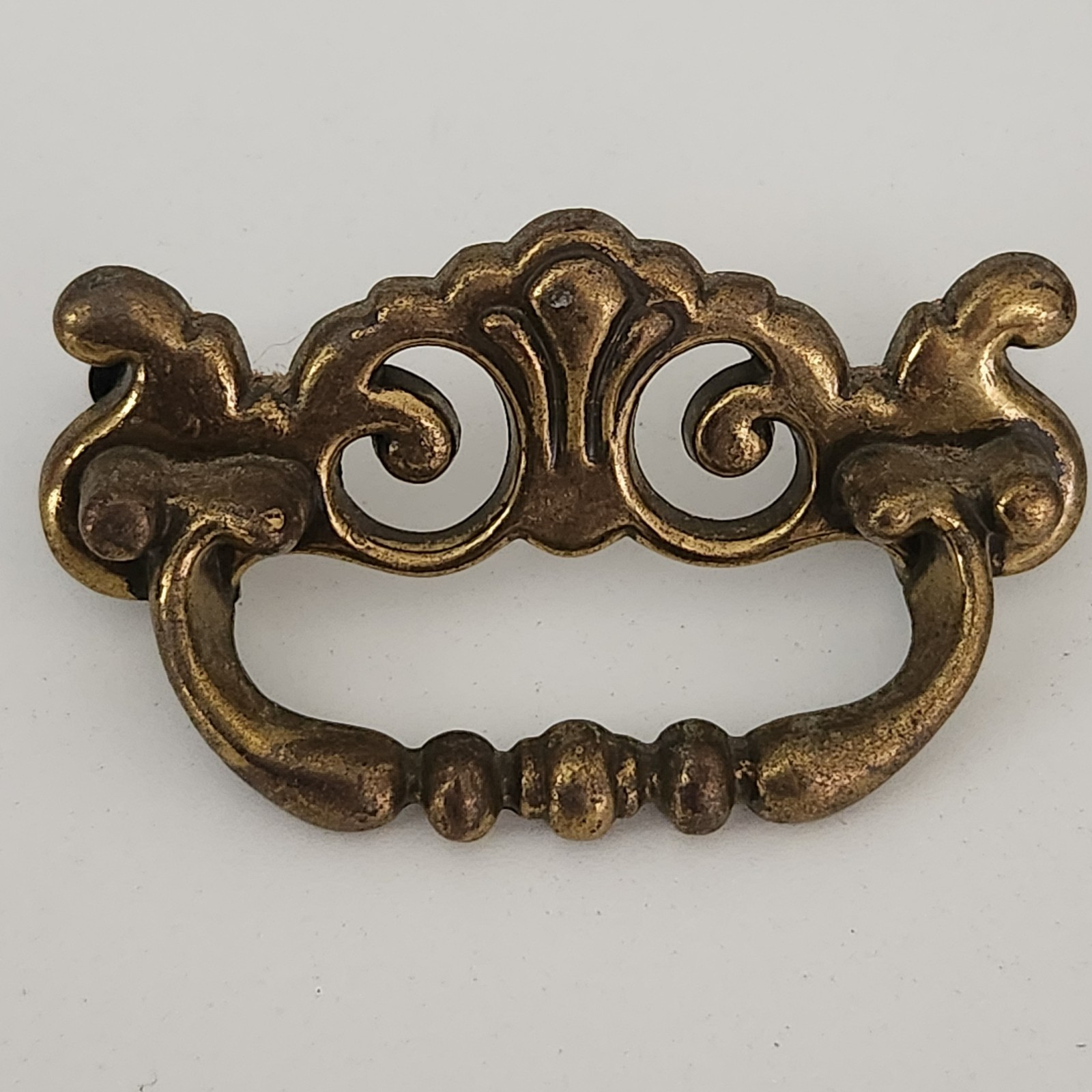 6 Vintage Drawer Pulls Brass Chippendale Bat Wing Floral CH 3056 Canada Fixed