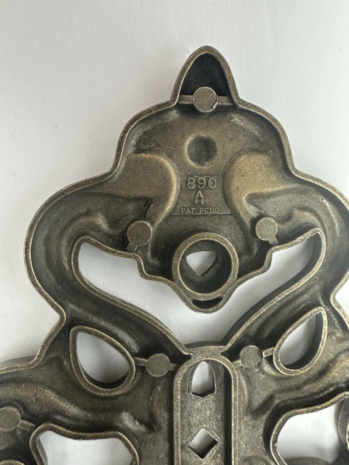 Set Of 5 Ajax Hardware Esperanto Brass Cabinet Drawer Fixture 6″ Backplate Knob
