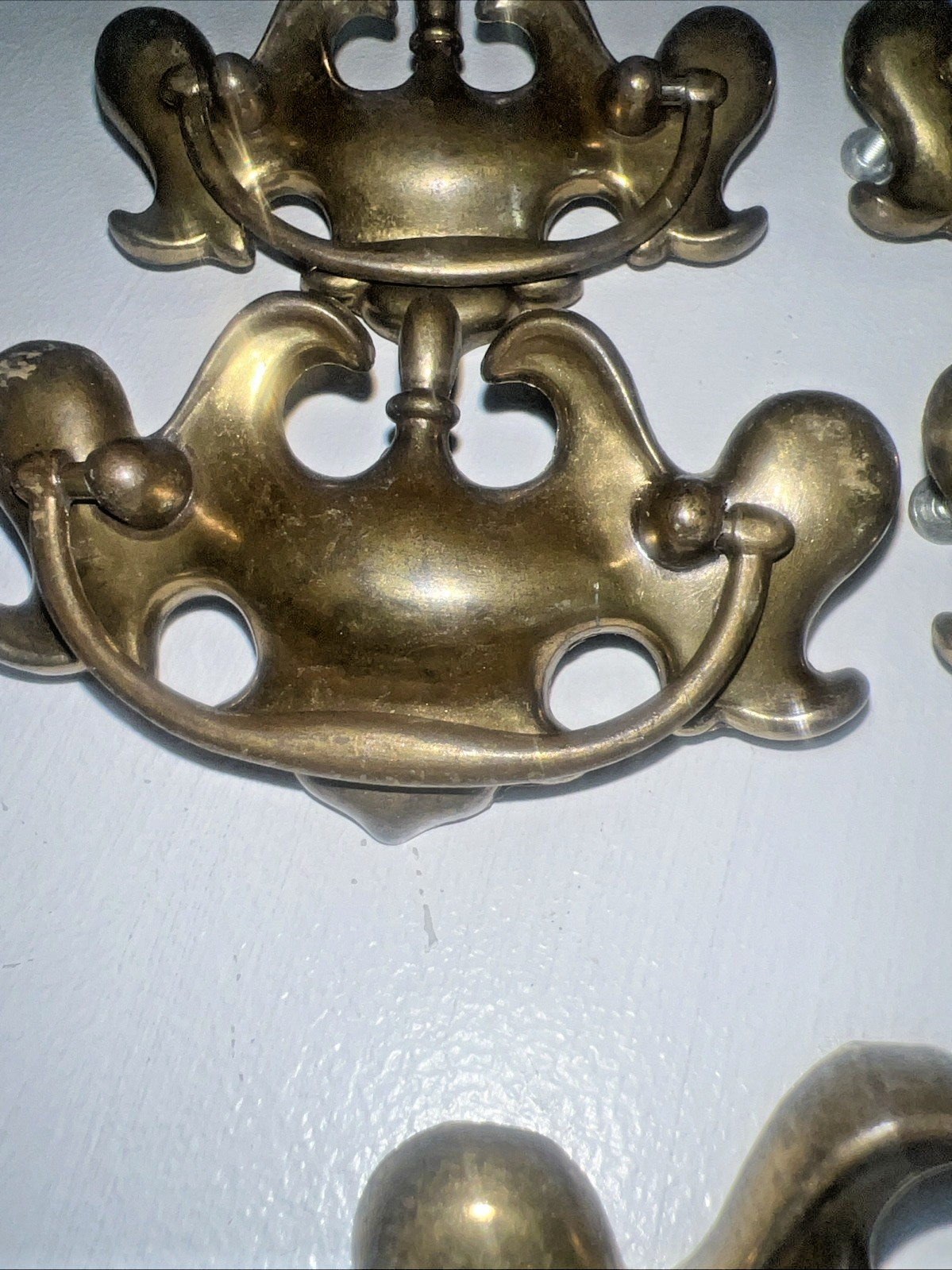 Chippendale Colonial Brass Antique Hardware Batwing Drawer Pulls Handles 5 Total