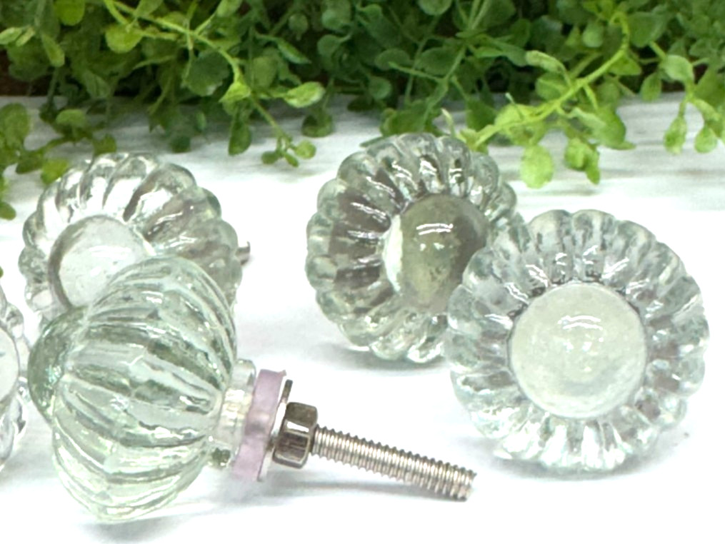 1 Clear Glass 1.38″ round Drawer Pull furniture door knob floral daisy scallop