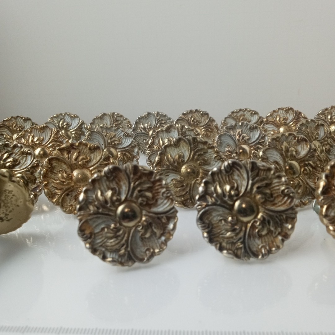 28 Rococo Art Nouveau Regency style gold tone furniture drawer Pulls Vtg Salvage