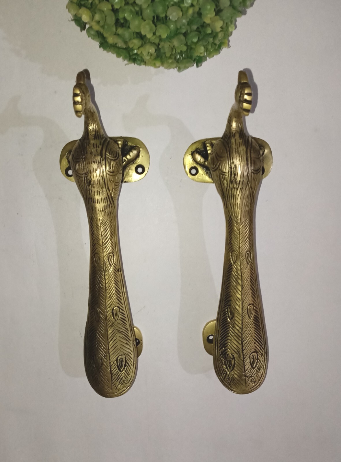 Peafowl with Fingers Design Base Door Pull Brass Peacock Long Tail Handles GTX