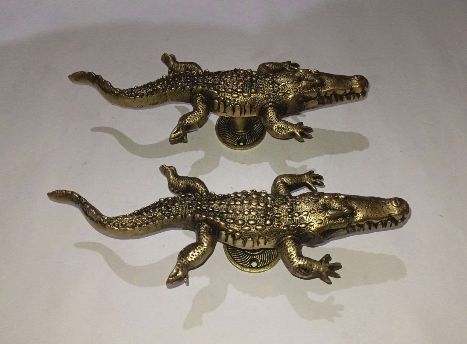 Crocodile Door Handle Round Base Brass Wild Theme Home Door Decor Pull GTX