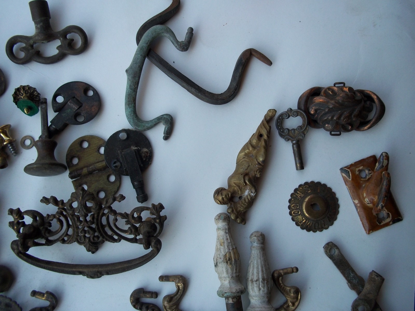 LOT ANTIQUE FURNITURE HARDWARE-PULLS,BAILS,HANDLES,ECT.