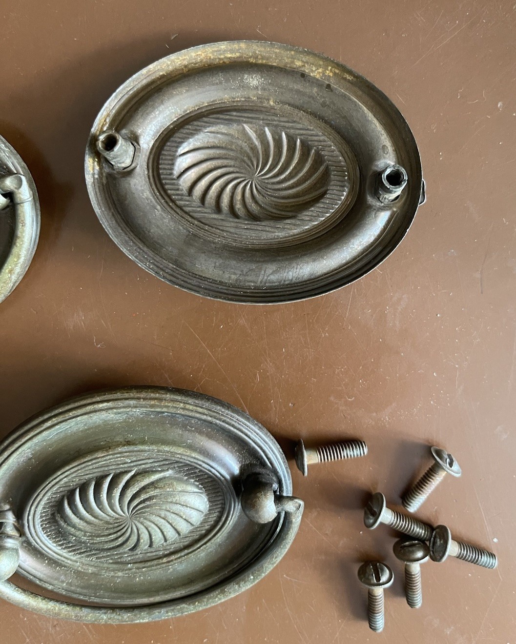 Vintage Bail Handle Drawer Pulls 2.75 C-C Antique Brass Oval Hepplewhite Swirl 4