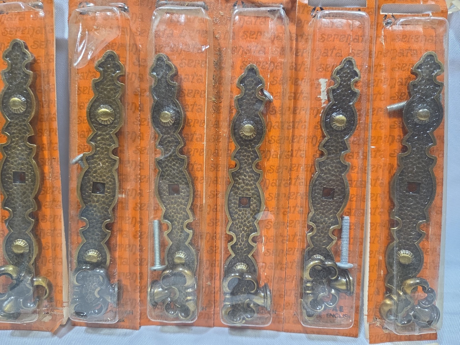 Vintage NOS 1970’s Amerock Serenara Hardware Lot Of 10 T-717 Key & Backplate