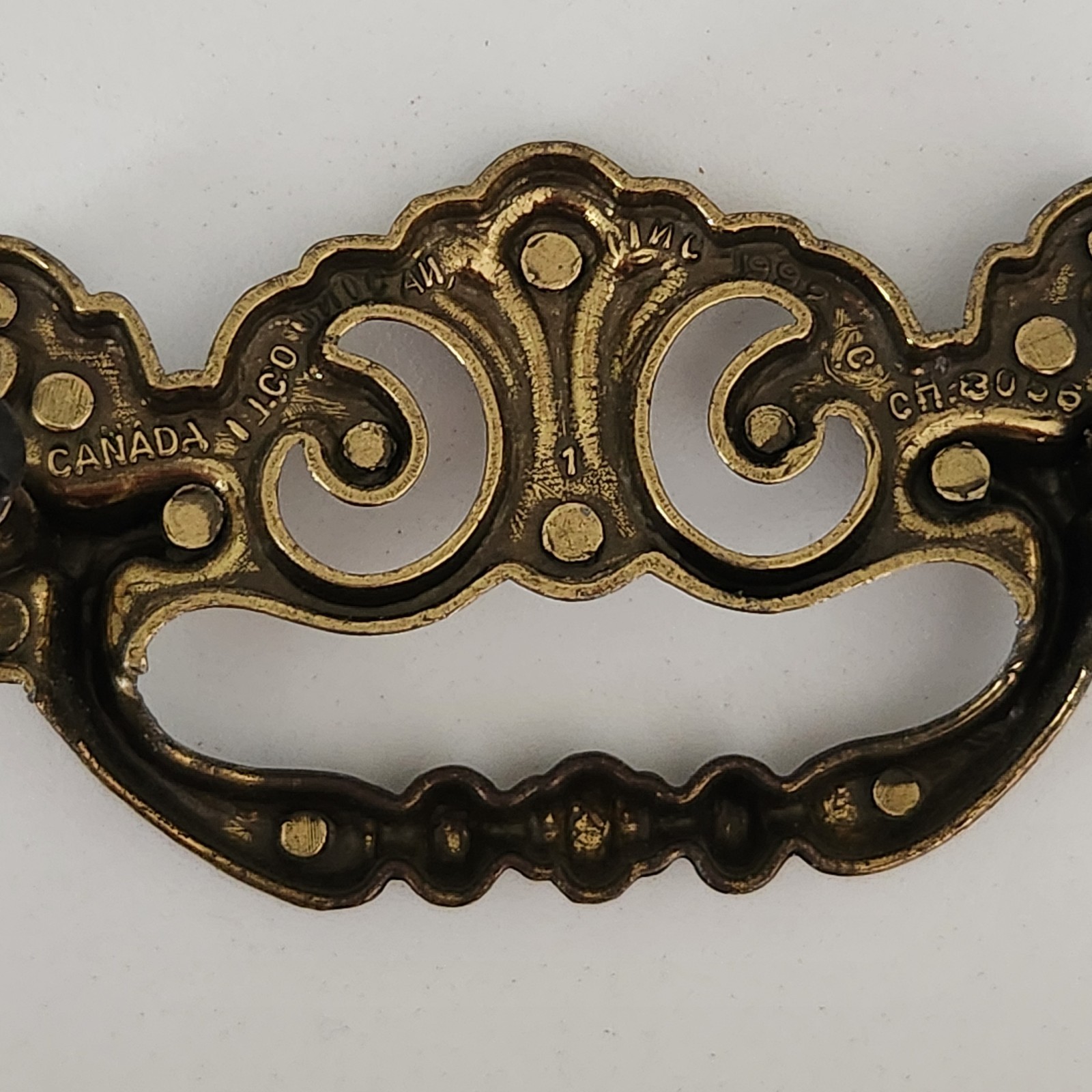 6 Vintage Drawer Pulls Brass Chippendale Bat Wing Floral CH 3056 Canada Fixed