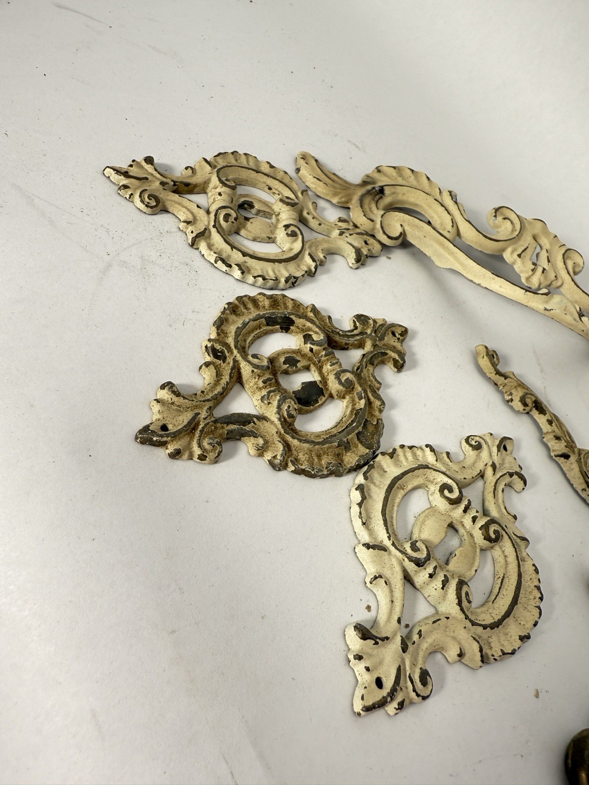 11 Pc VTG Drexel Heritage French Provincial Ornamental Drawer Knobs Pulls Accent