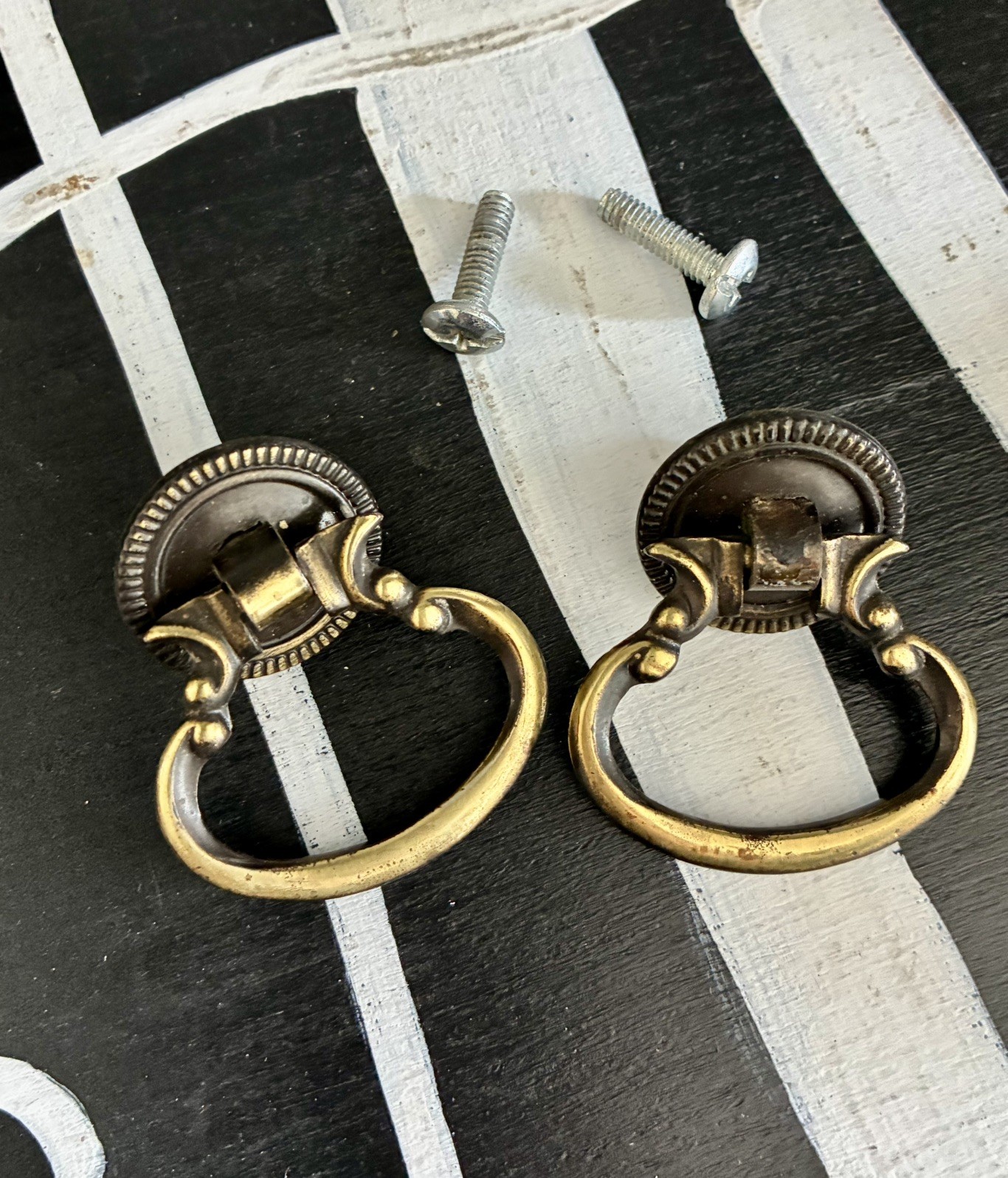 Vintage Drawer Pulls / Traditional Knocker Style Furniture Knobs