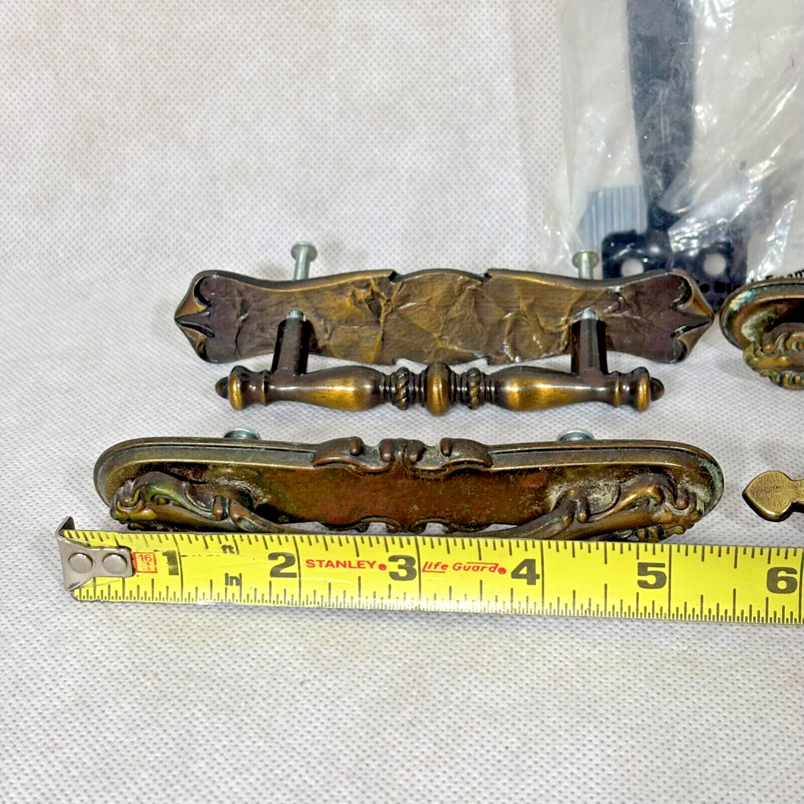 Vintage Brass Drawer Pull Handles Lot of 4 & Everbilt Door Pull Black Enamel
