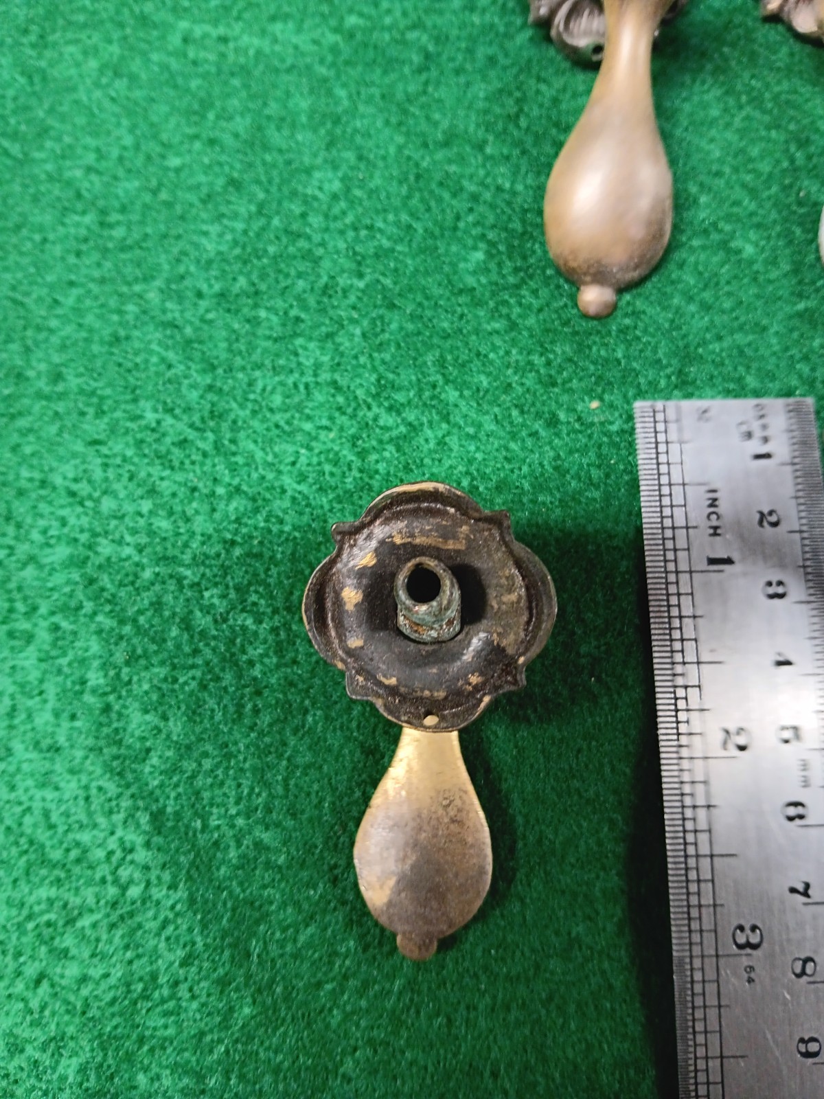 vintage/antique solid heavy brass cabinet/drawer drop pull knobs lot of 8