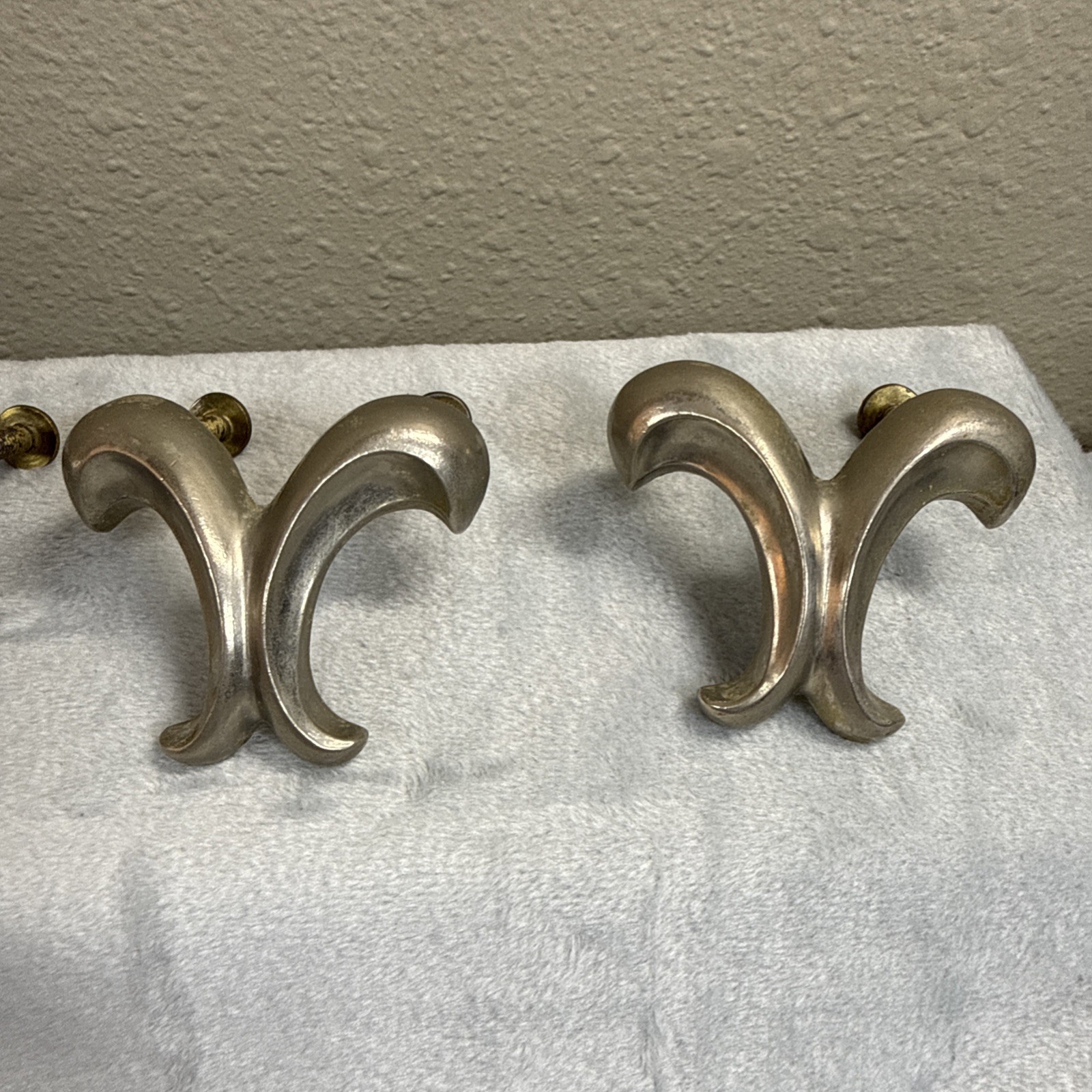 VTG Keeler Brass Co Double Scroll Cabinet Drawer Knob Pulls Silver Tone Set Of 8