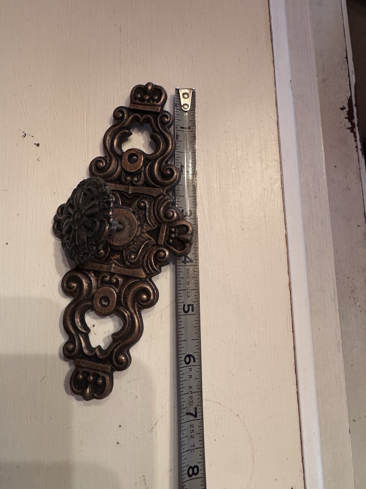 Vintage Hyer Ornate Brass Cabinet Door Knob Large Hollywood Regency Mid Century