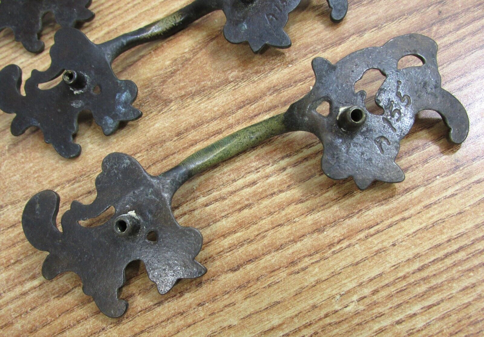 FRENCH PROVINCIAL DRAWER PULLS LOT OF 4 / LEAF (NUMBERED ON BACK “A155”) VINTAGE