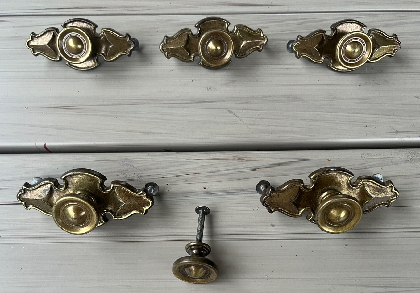 Vintage Brass Drawer Pulls With 3 3/8 In Back Plate, 3 In Center, Lot Of 5 +