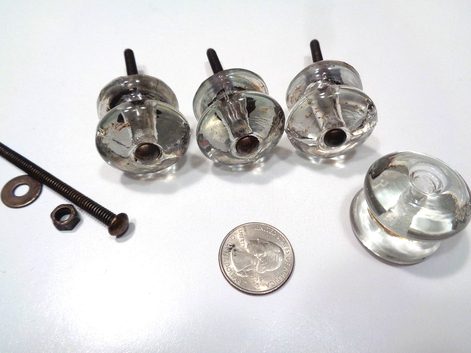 TRULY ANTIQUE CLEAR GLASS DRESSER/DRAWER PULLS