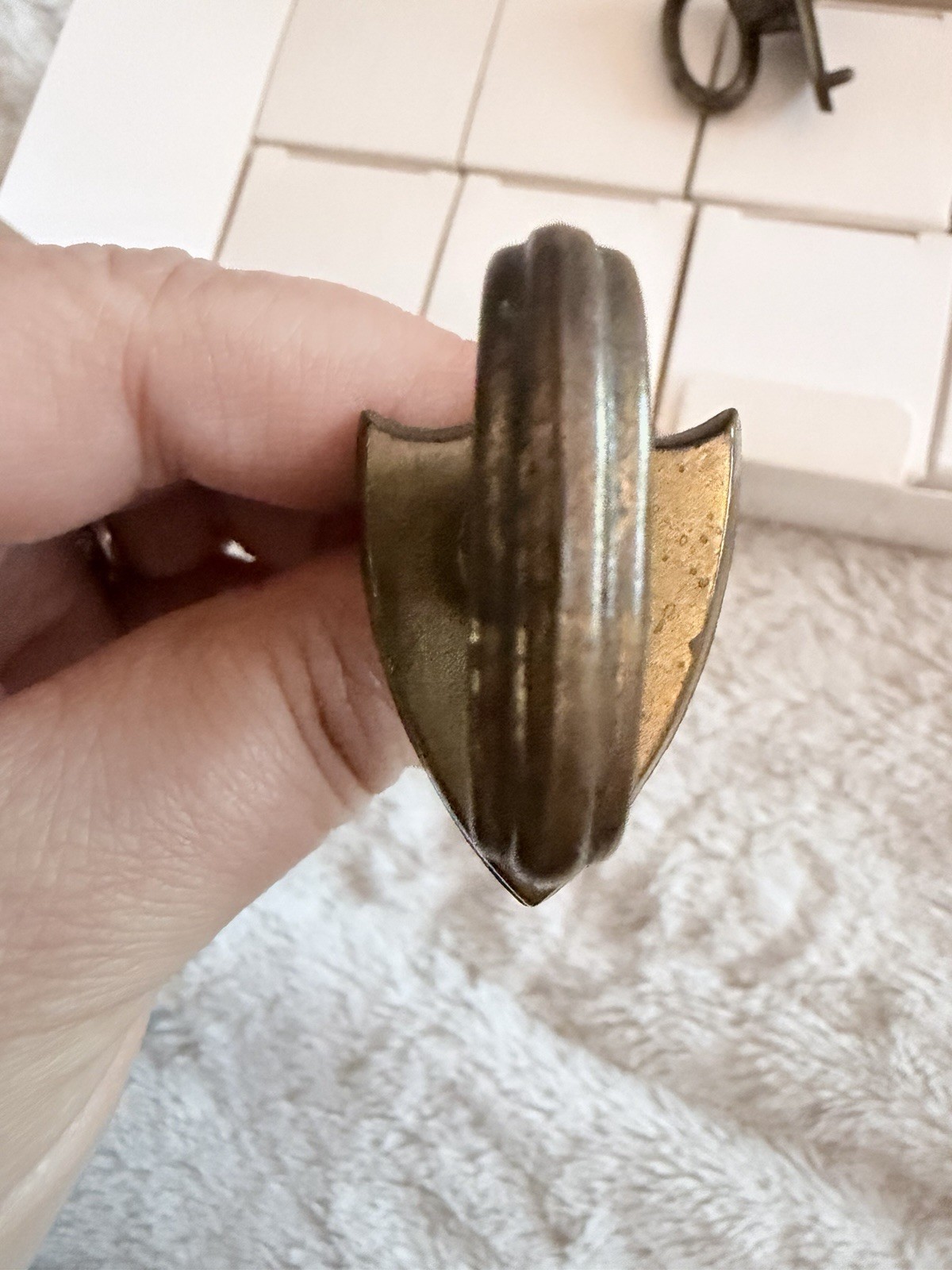 Lot of 10 Vintage KBC Keeler Brass Co Shield Cabinet Knobs Drawer Pulls 4599