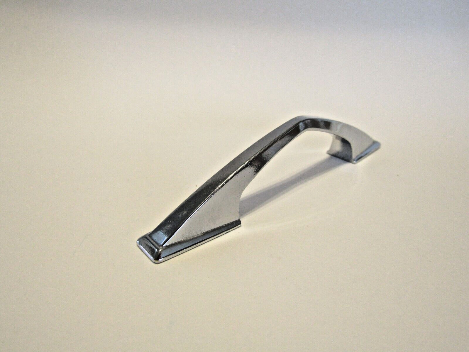 Vintage Nos Chrome Chevron Drawer Pull V-Shape Cabinet Door Handle Amerock