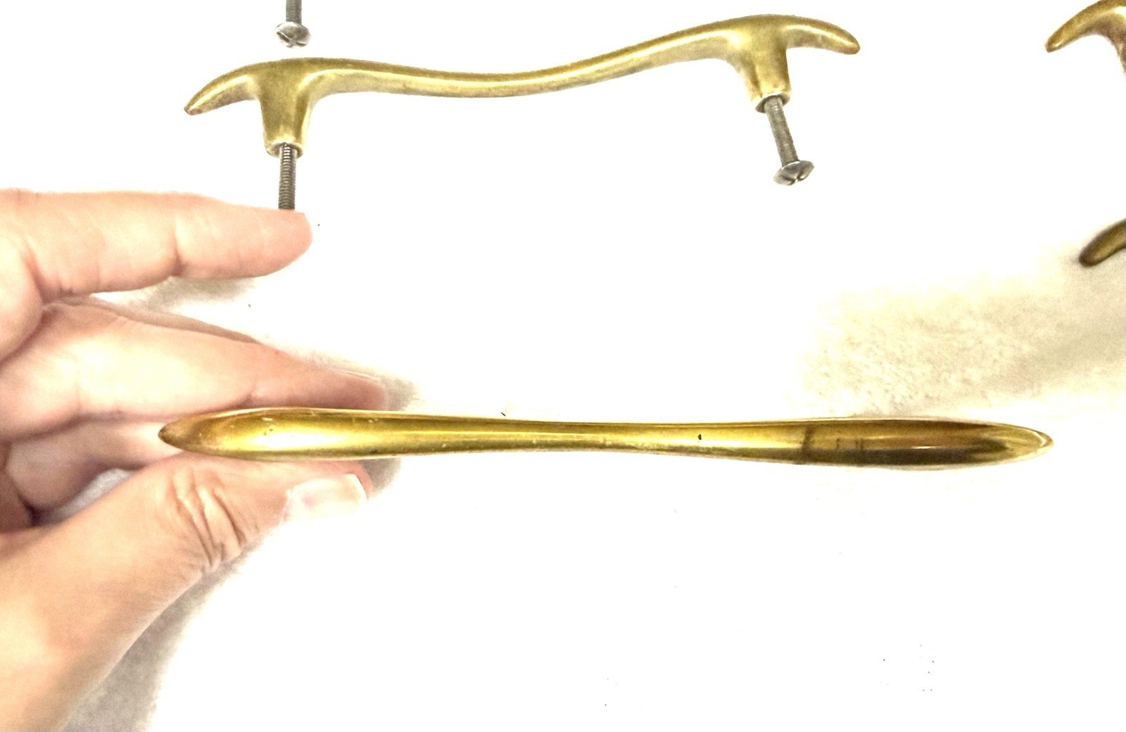 SET OF 8 MID CENTURY DRAWER PULLS HANDLES BRASS DREXEL (?) DRESSER MID-CENTURY