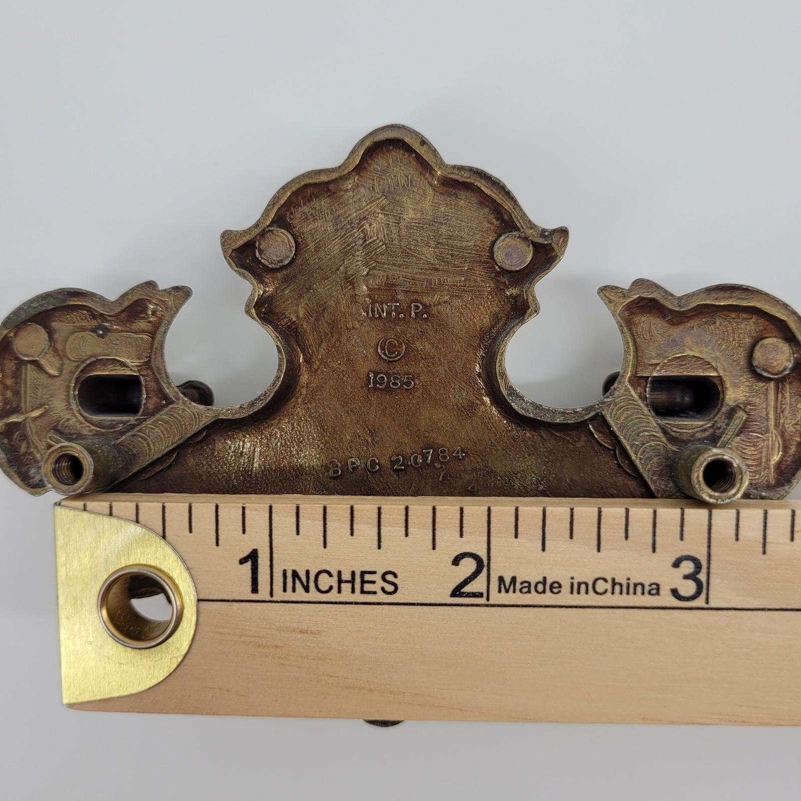 Vintage 1985 Brass Batwing Drawer Pulls and Knobs Set of 16 Chippendale 3″ Hole