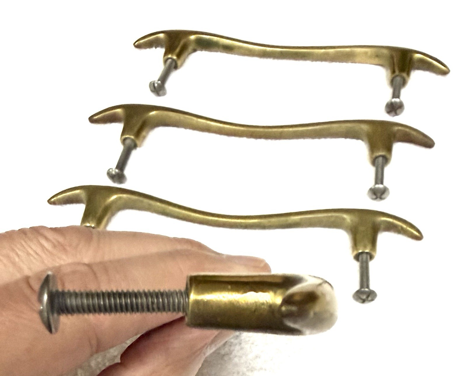 SET OF 8 MID CENTURY DRAWER PULLS HANDLES BRASS DREXEL (?) DRESSER MID-CENTURY