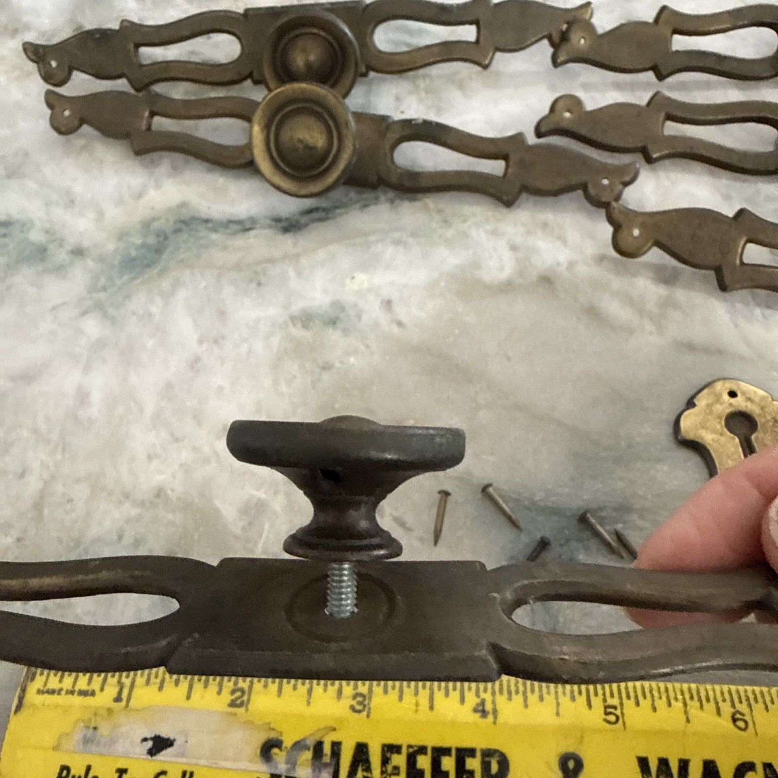 LOT 6 VINTAGE BRASS PULLS W/ BACKPLATES & KNOBS Drexel Grand Villa
