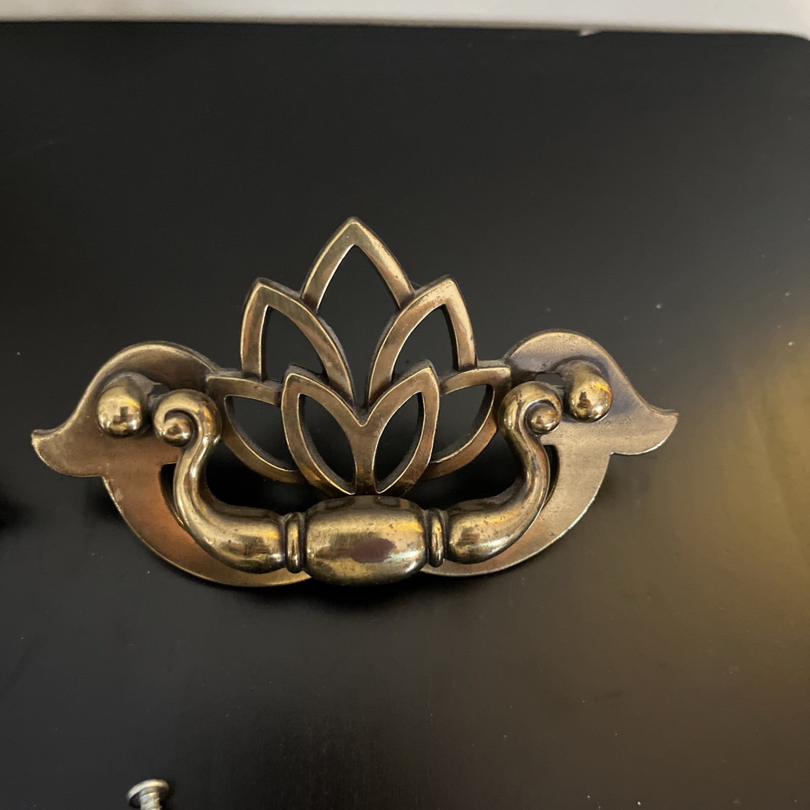Vtg Chippendale Style Drawer Pulls and knobs Drop Handle Gold Brass Traditional