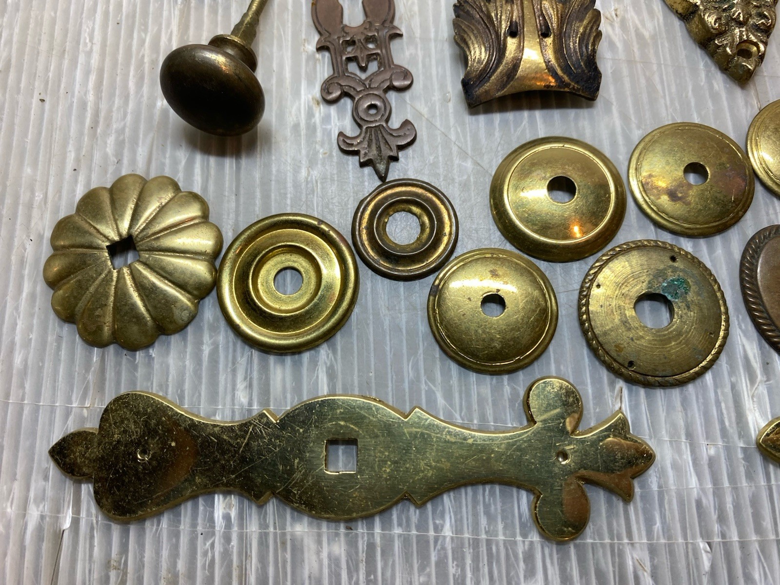 Vintage To Antique Mixed Miscellaneous Hardware Lot