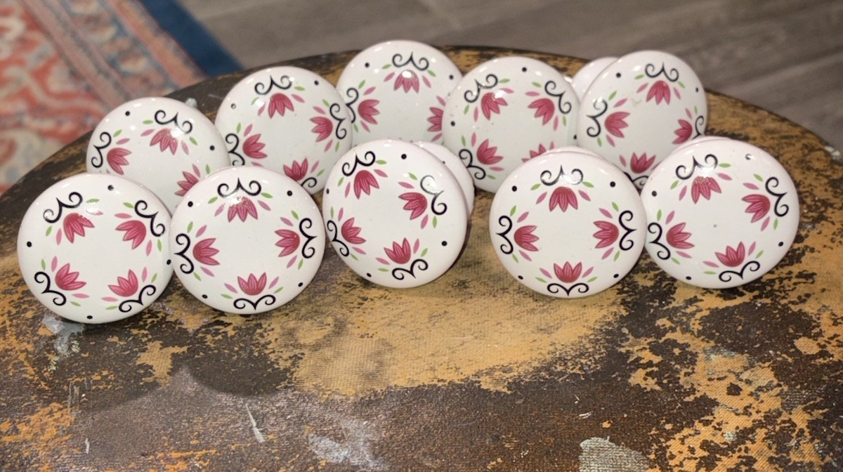 Vintage 1.5” Porcelain White Floral Painted Drawer Pulls Cabinet Knobs Lot Of 10