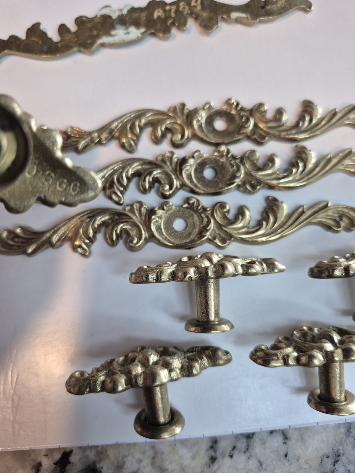 Pulls Antique Drawer Pulls 2 Piece Ornate Floral Knob Pull BRASS Backplate Lot 5