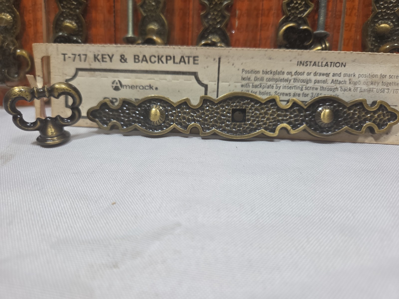 Vintage NOS 1970’s Amerock Serenara Hardware Lot Of 10 T-717 Key & Backplate