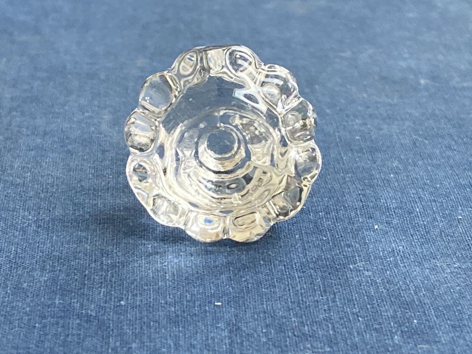 Antique Clear Glass Round Scalloped Drawer Pull Knob 1″ with Glass Screw