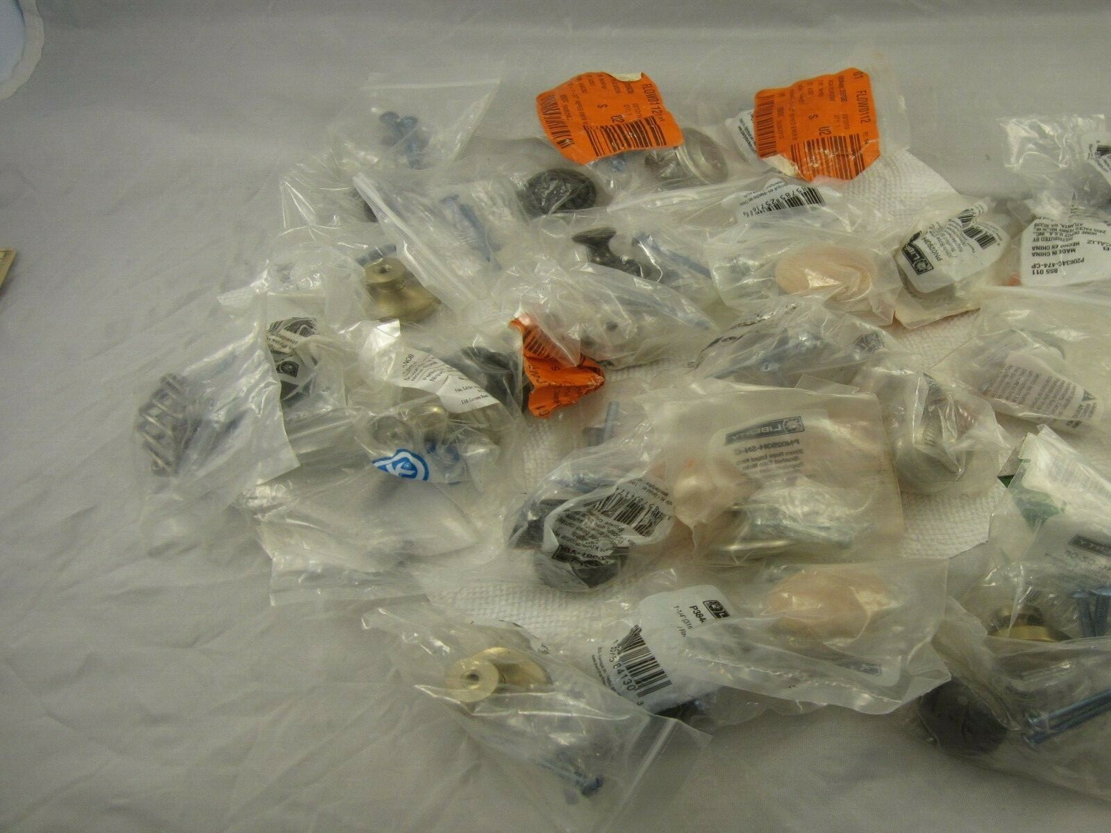 lot of 30 Mixed Cabinet Knobs Drawer Handles Pulls with Hardware Screws.