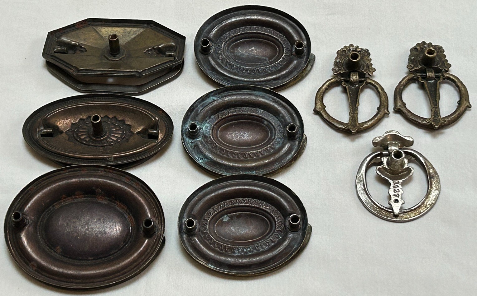 Vintage Hepplewhite Brass Drawer Pulls Handles & Victorian Ring Pulls Mixed Lot