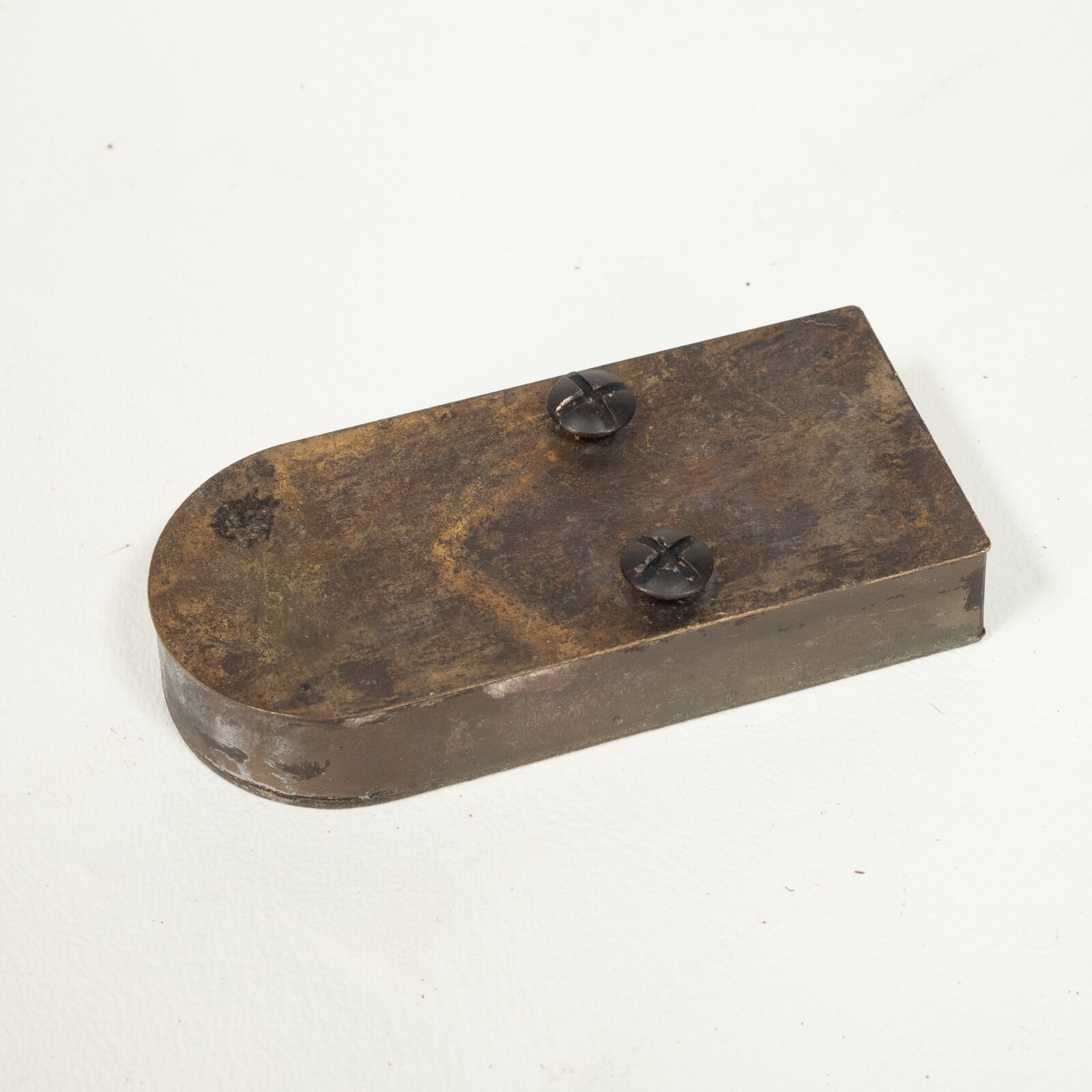 (1) Drexel Passage Drawer Pull Campaign Dresser Flush Brass Fixed Handle