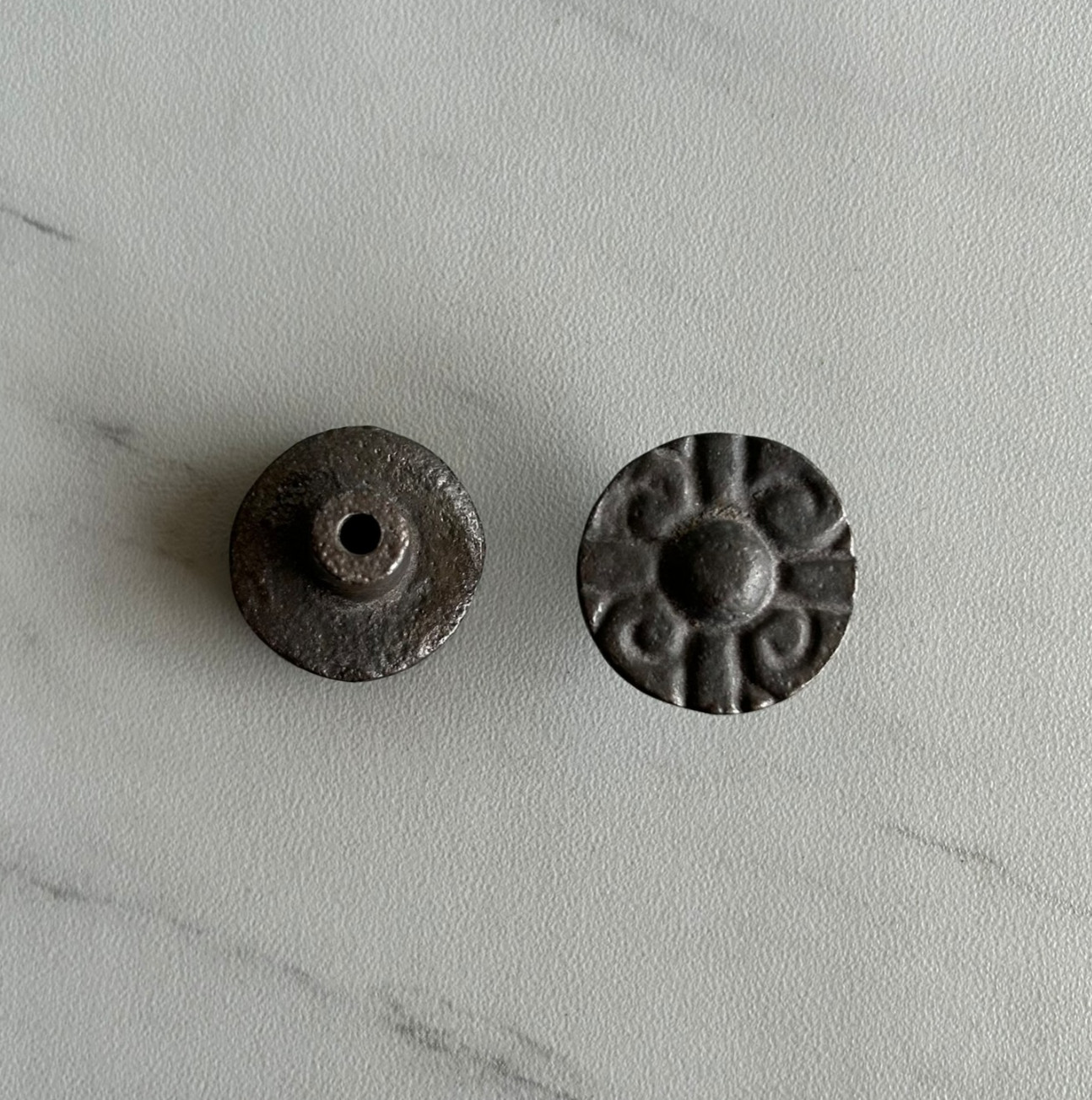 Vintage Cast Iron Victorian Cabinet Drawer Knob Pull Handles 2x