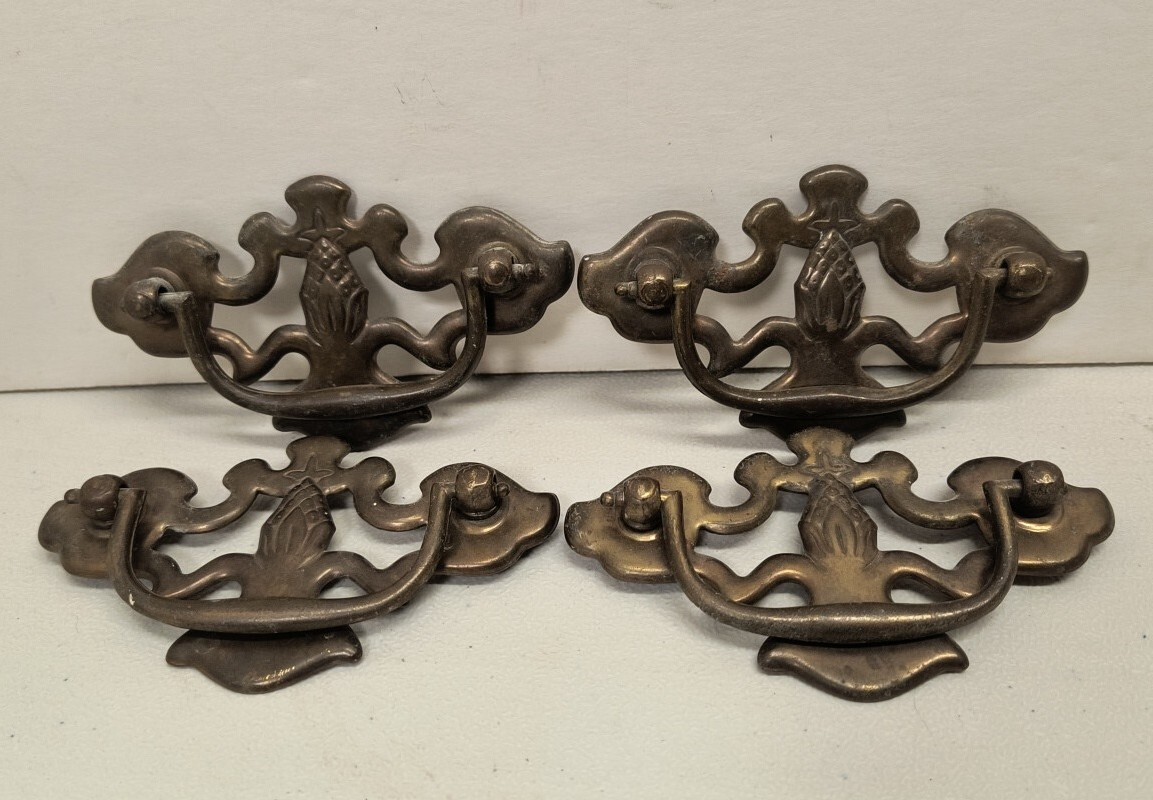 Lot Of 4 – Bassett Pineapple 1960s Drop Bail Pull Handles 3″ Centers Aged Brass