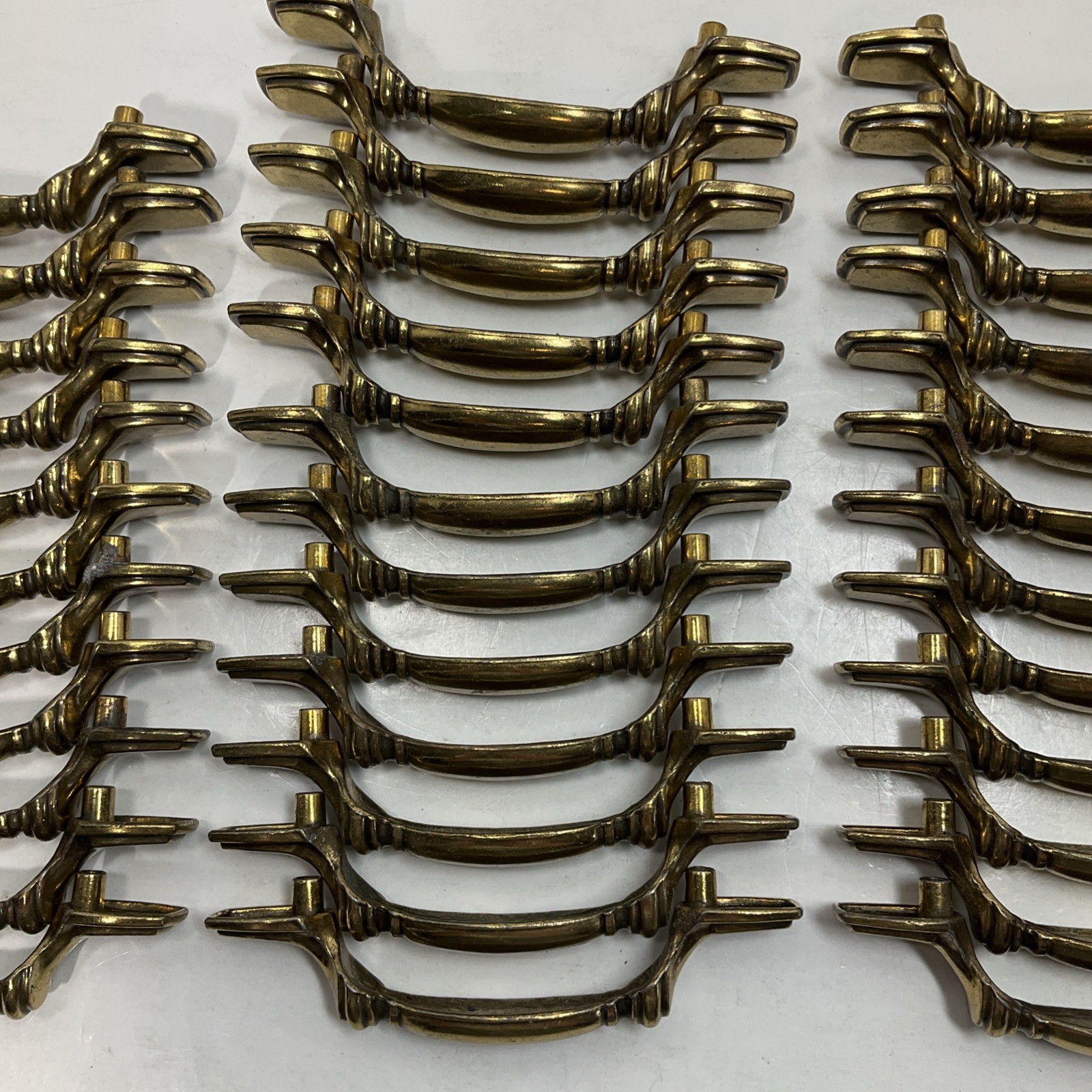 Keeler Brothers Corp. (KBC) 35 Pc. Vintage 1994 brass drawer pulls #N15736 Lot