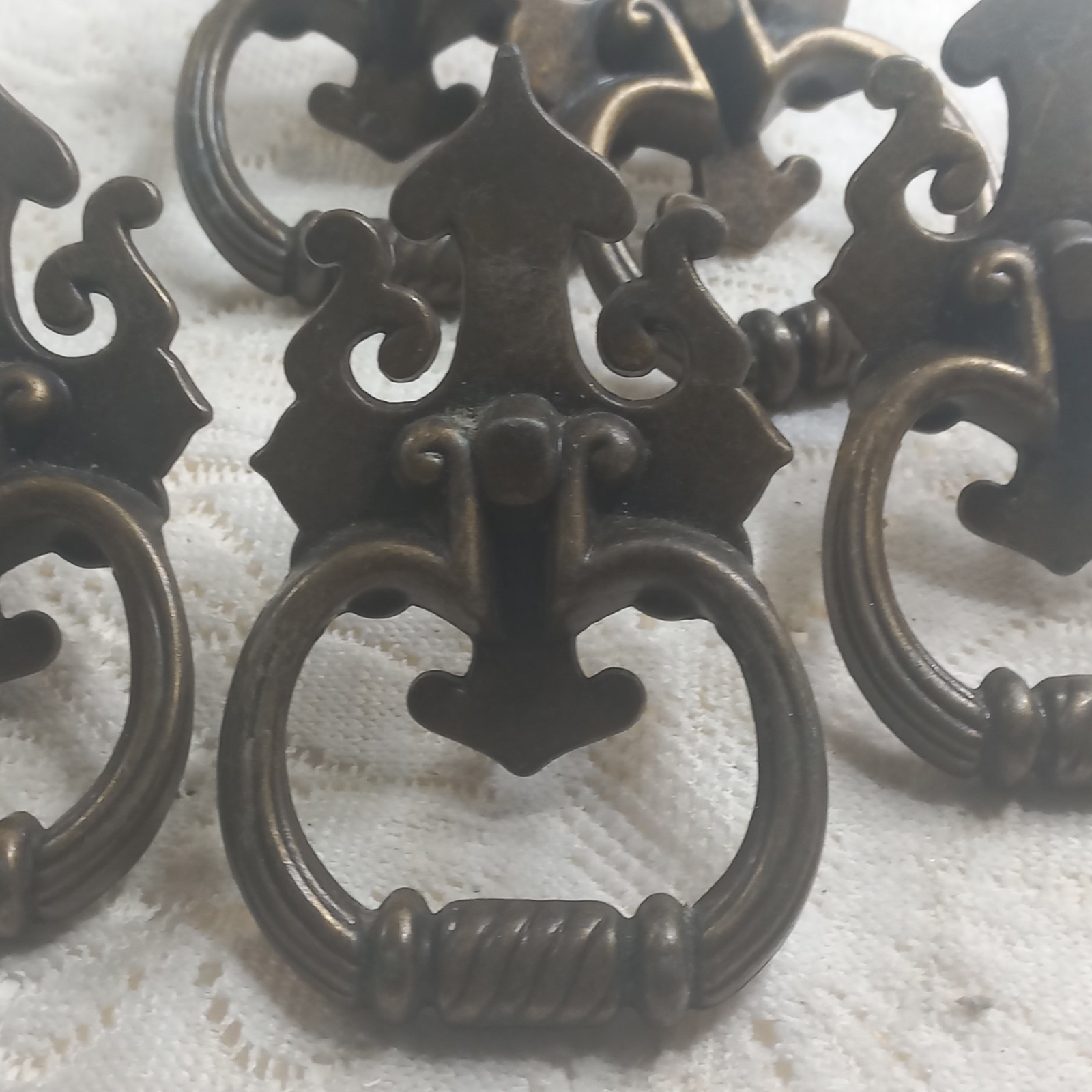 5 National Lock Co Spade Tip Colonial Drop Ring Bail Drawer Pulls 4.5″ Vintage